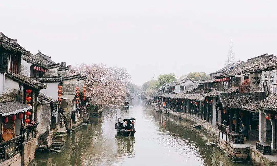 南昌高新:不尽快去办房产证 得赔九万违约金?